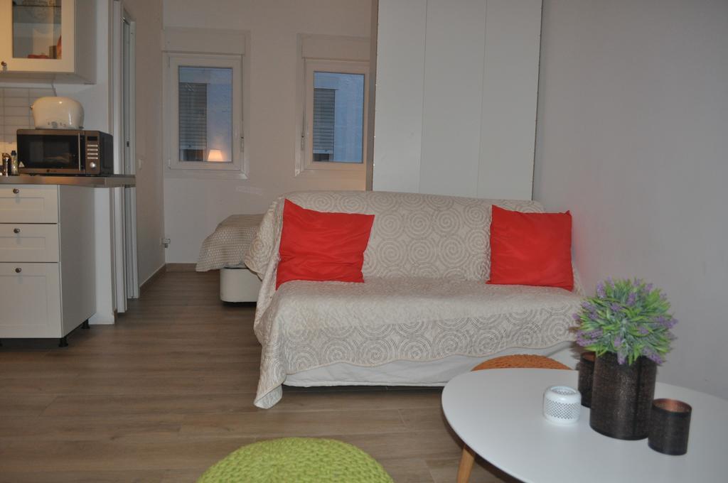 Apartamento Ronda de Segovia Madrid Exterior foto