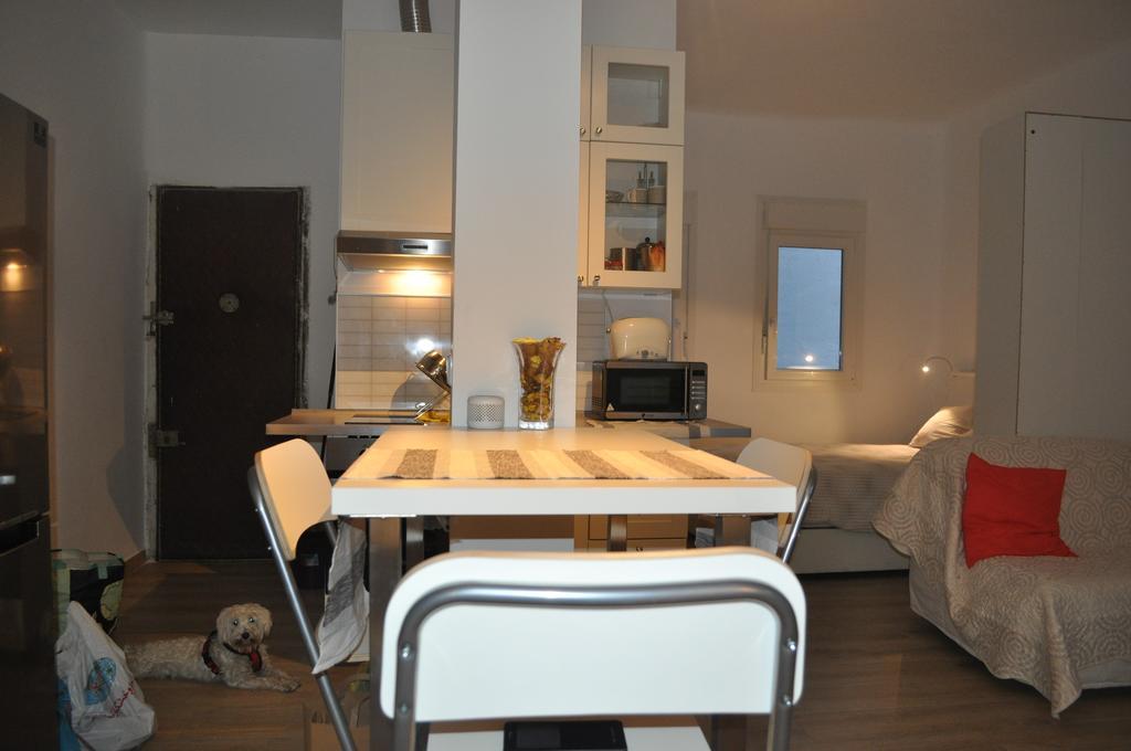 Apartamento Ronda de Segovia Madrid Exterior foto