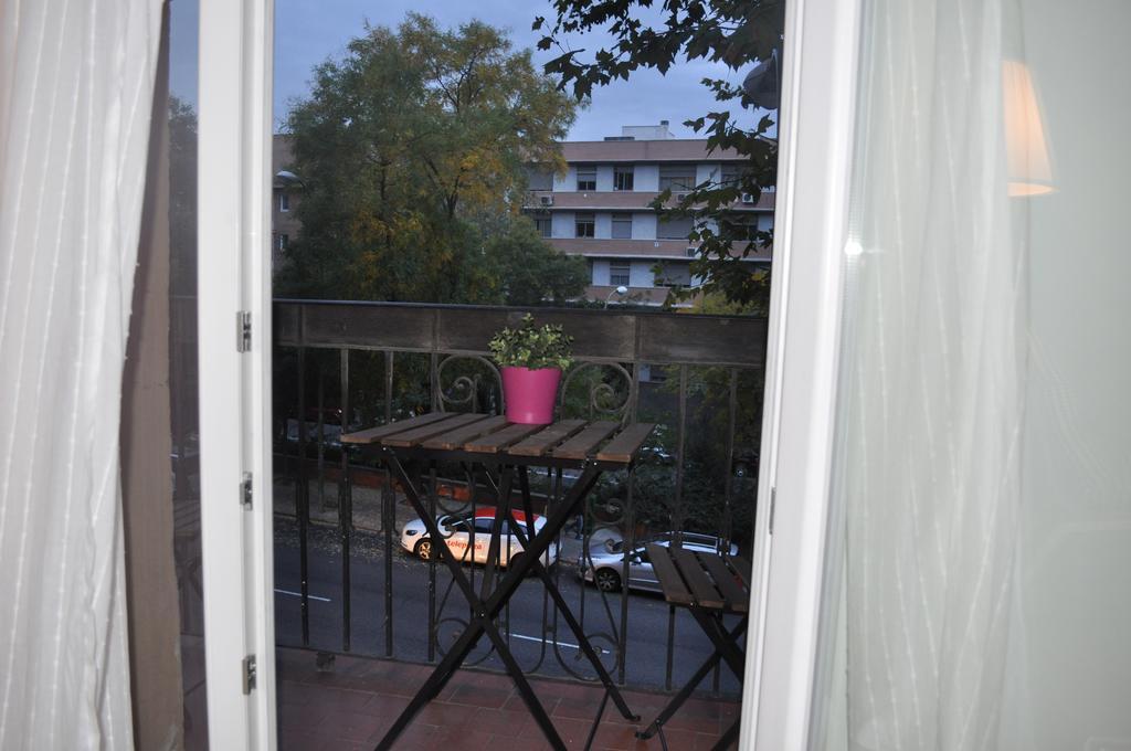 Apartamento Ronda de Segovia Madrid Exterior foto